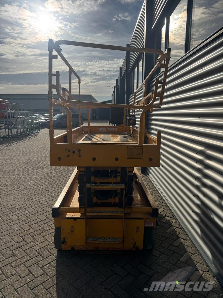 Haulotte Compact 12 Hoogwerker Schaarhoogwerker Schaarlift Saxliftar