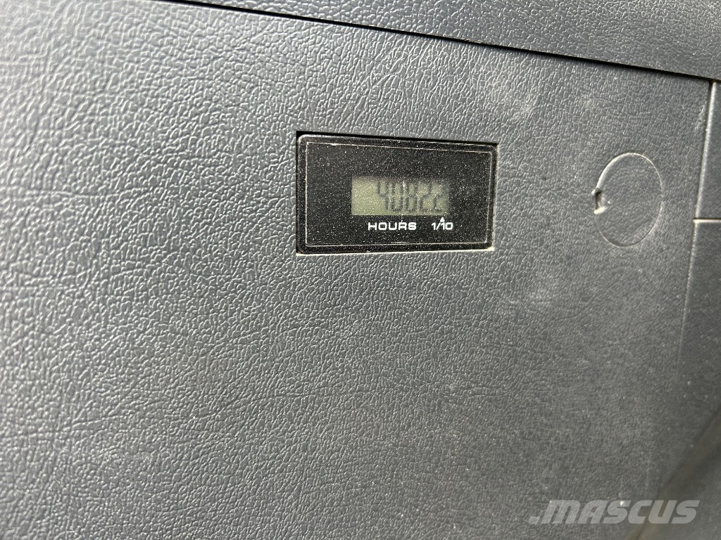 Hyundai HX 300 AL Kāpurķēžu ekskavatori