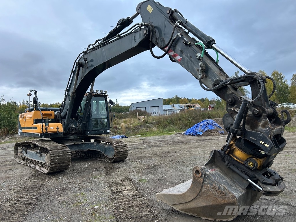 Hyundai HX 300 AL Kāpurķēžu ekskavatori