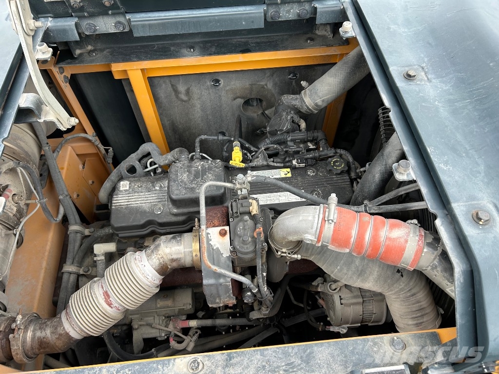 Hyundai HX 300 AL Kāpurķēžu ekskavatori