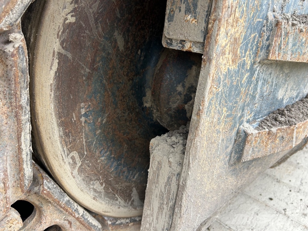Hyundai HX 300 AL Kāpurķēžu ekskavatori