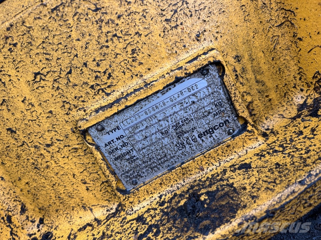 Hyundai HX 300 AL Kāpurķēžu ekskavatori