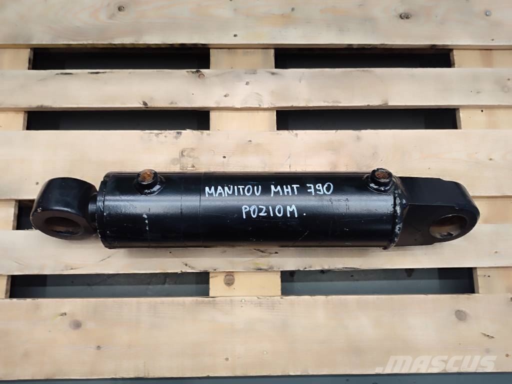 Bucket leveling cylinder Manitou MHT 790 b 液压