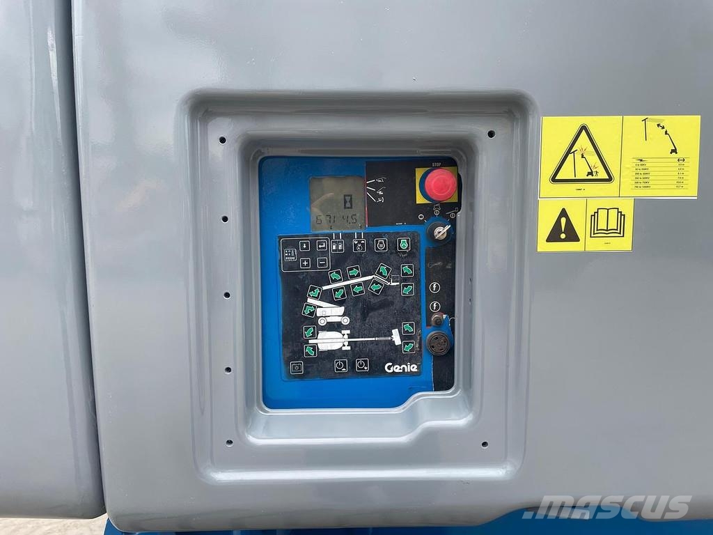 Genie Z80-60 Plataformas con brazo de elevación manual