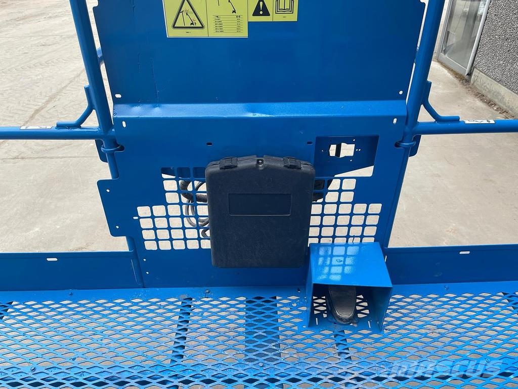 Genie Z80-60 Plataformas con brazo de elevación manual