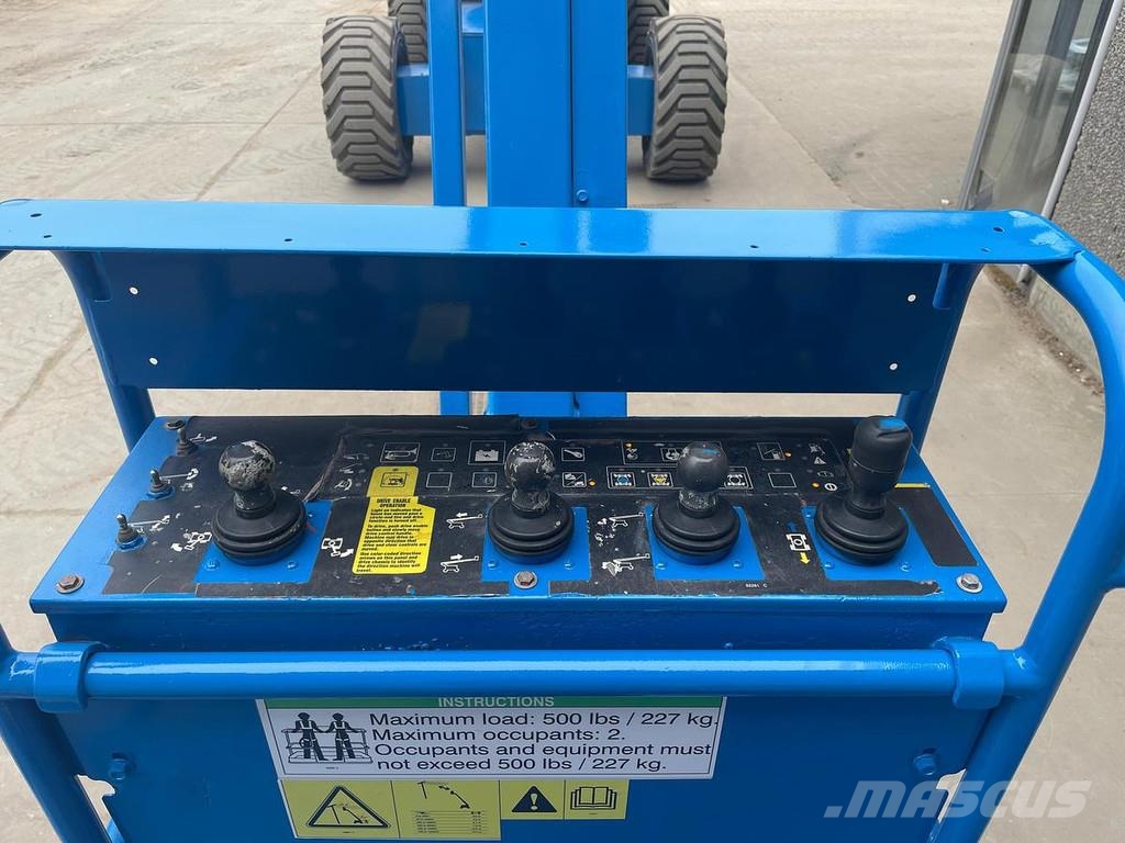 Genie Z80-60 Plataformas con brazo de elevación manual