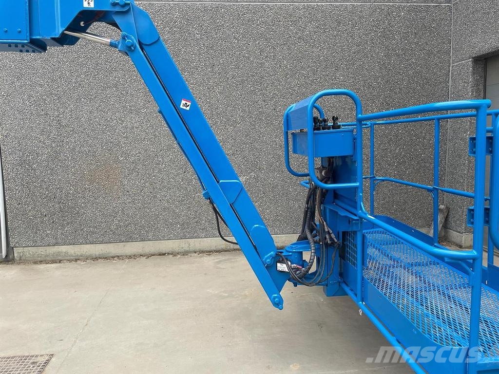 Genie Z80-60 Plataformas con brazo de elevación manual