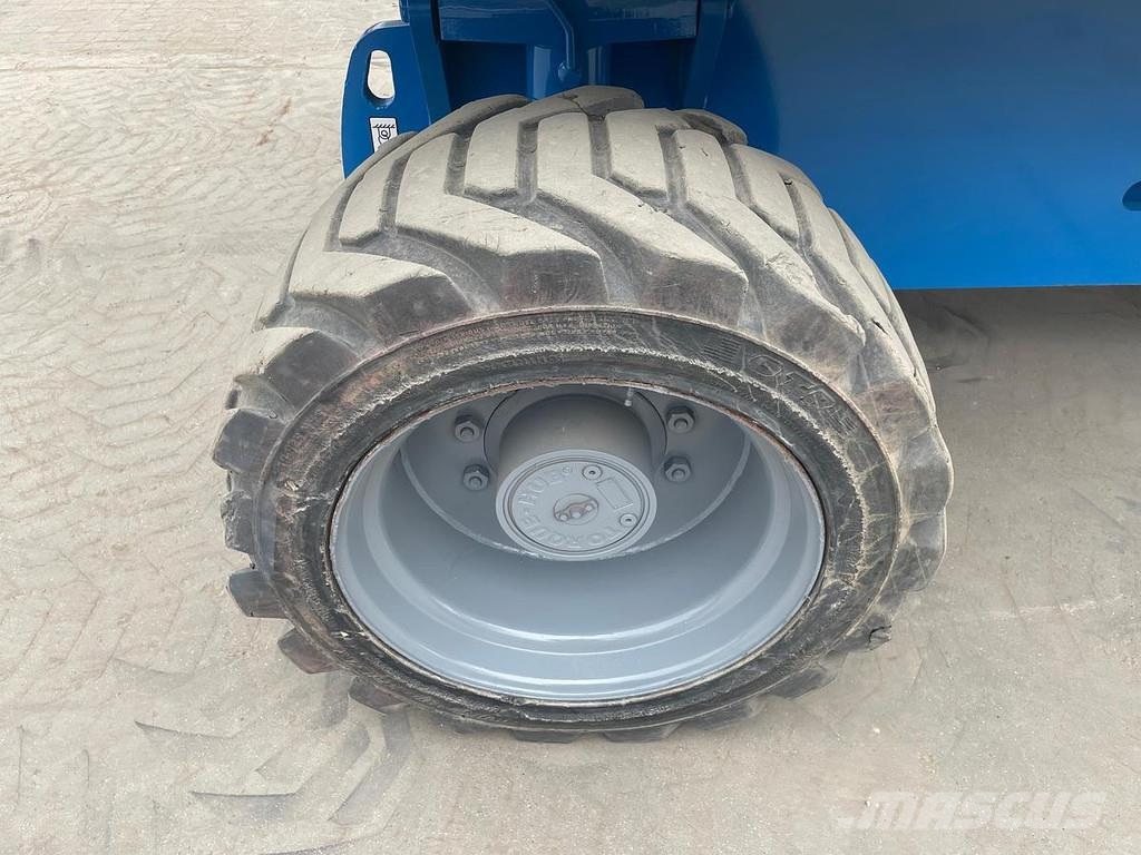 Genie Z80-60 Plataformas con brazo de elevación manual