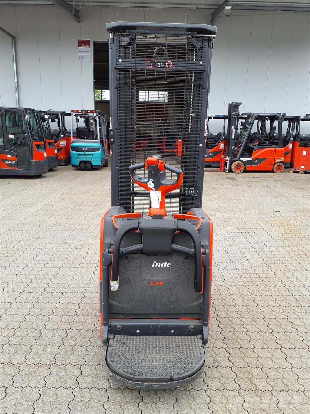 Linde L14AP 自走式スタッカー