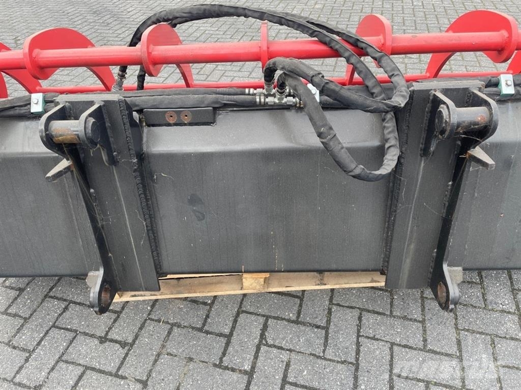 Boxer PB220E - Silage grab/Greifschaufel/Uitkuilbak Fütterungsautomaten