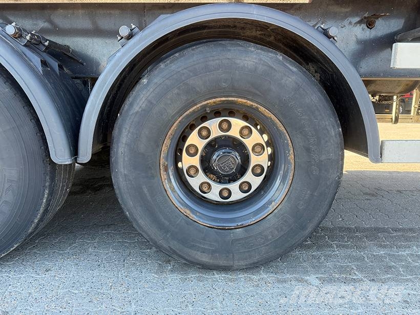 Kel-Berg 4 axle Tipper / Alukastenmulde Kipper 37m3 Semi-reboques basculantes