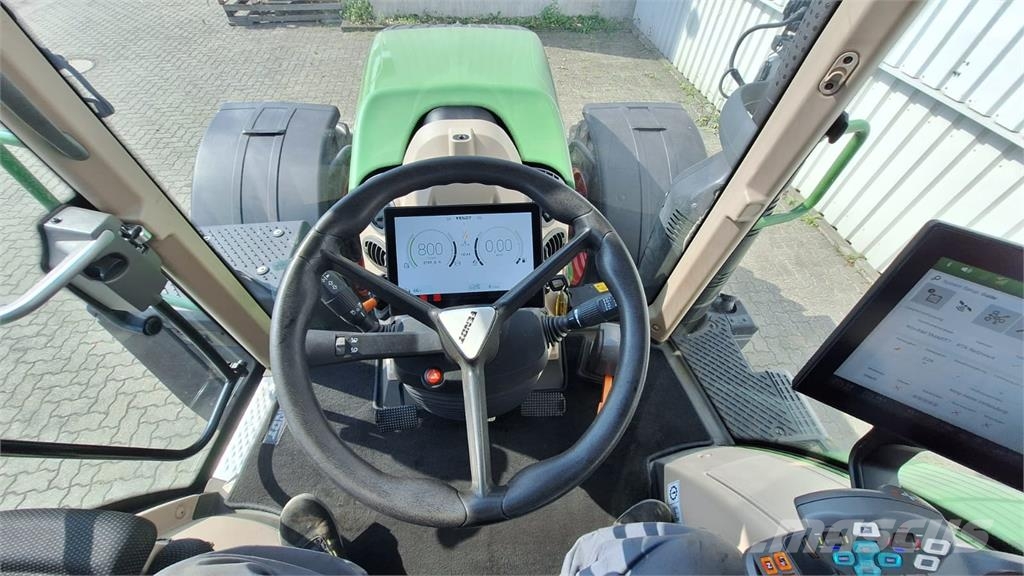 Fendt 724 Vario Gen6 Profi+ Setting2 Трактори