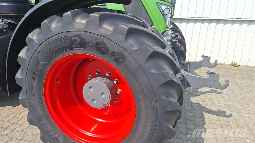 Fendt 724 Vario Gen6 Profi+ Setting2 Трактори