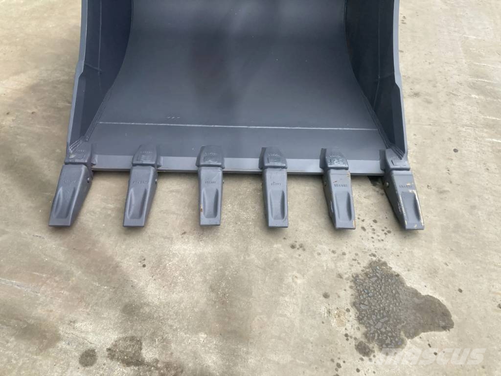 Hitachi ZX250 Godet