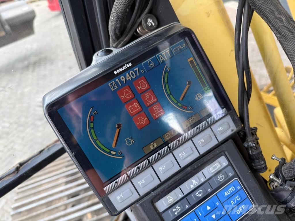 Komatsu PC210LC-8 Εκσκαφείς με ερπύστριες