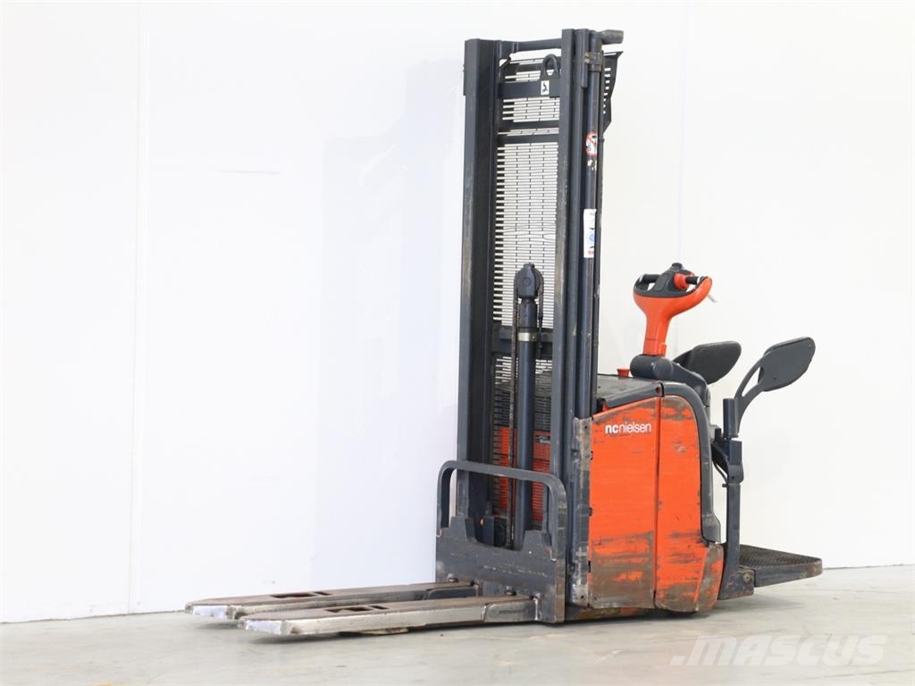 Linde L14API/372 Παλετοφόρα πεζού χειριστή με ιστό