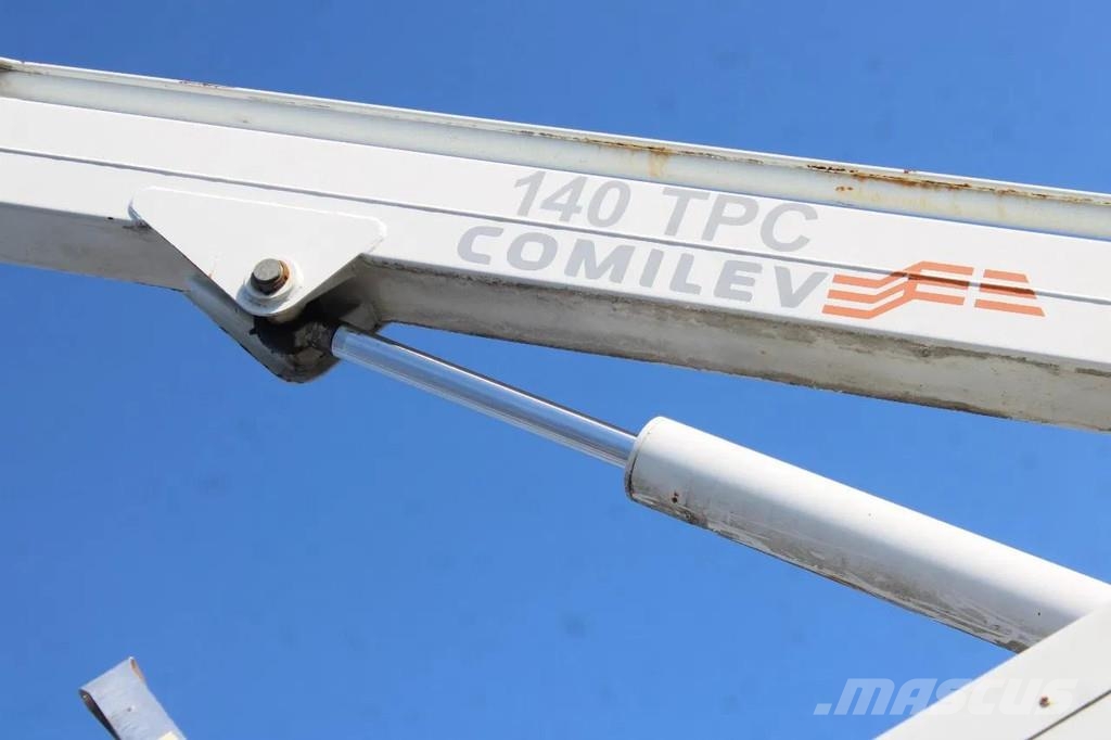 Renault Midlum 220 + 14METER + EURO 5 Plataformas sobre camión