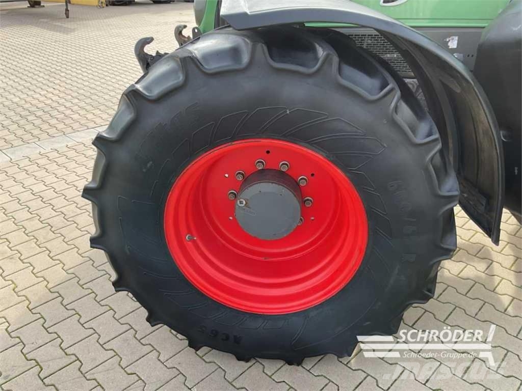 Fendt 820 VARIO TMS Трактори