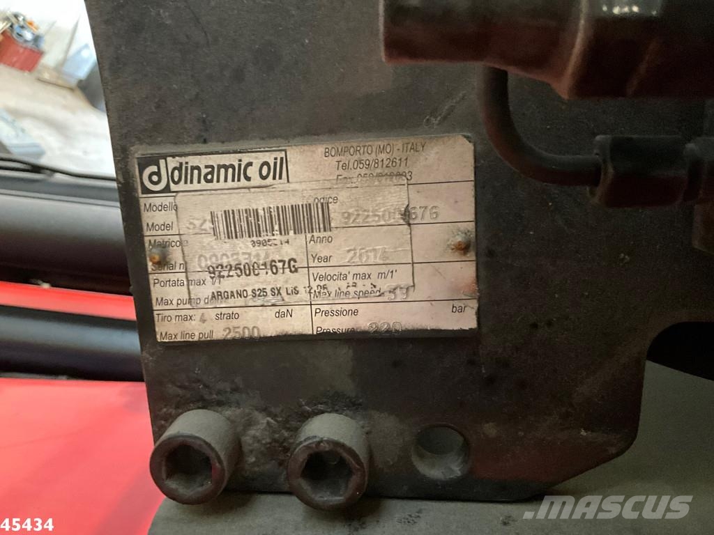 Mercedes-Benz Arocs 3251 8x4 Euro 6 Retarder HMF 85 Tonmeter laa 全路面起重機/吊車