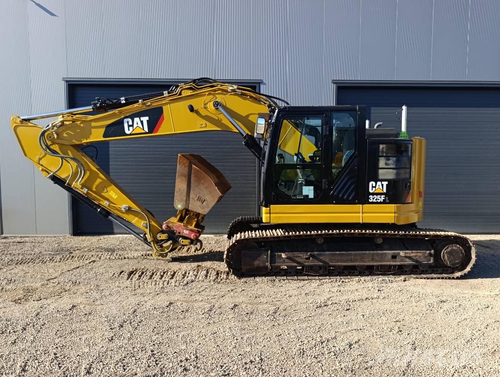 CAT 325 FL CR Lánctalpas kotrók