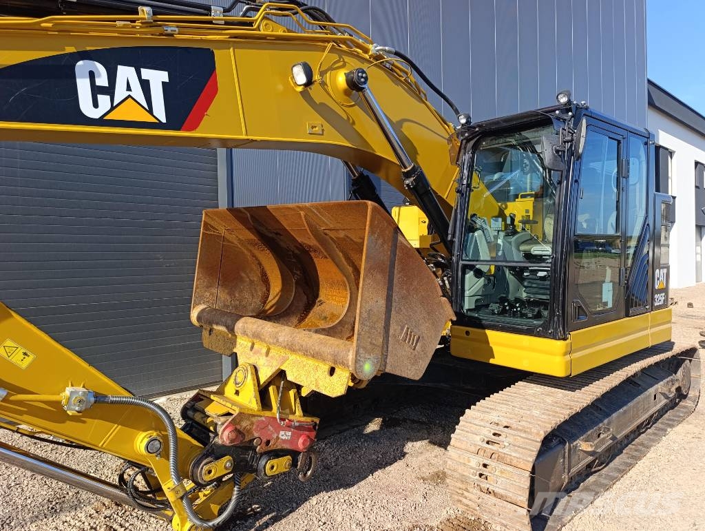 CAT 325 FL CR Lánctalpas kotrók