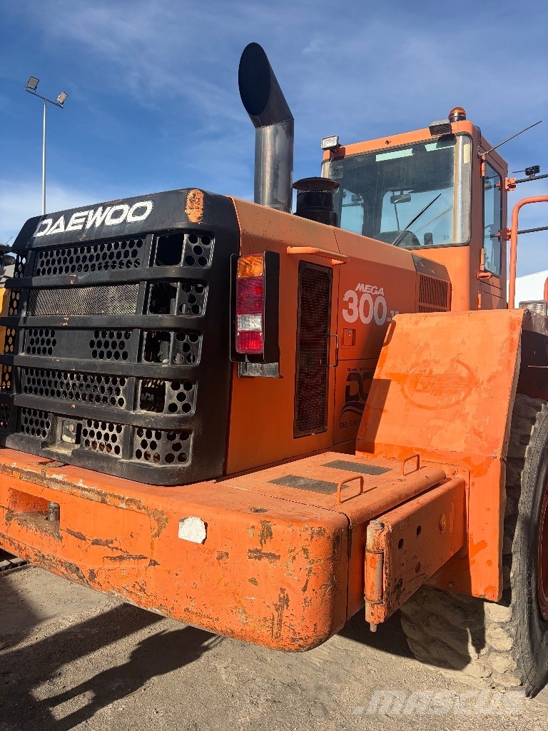 Daewoo Mega 300 V Læssemaskiner på hjul