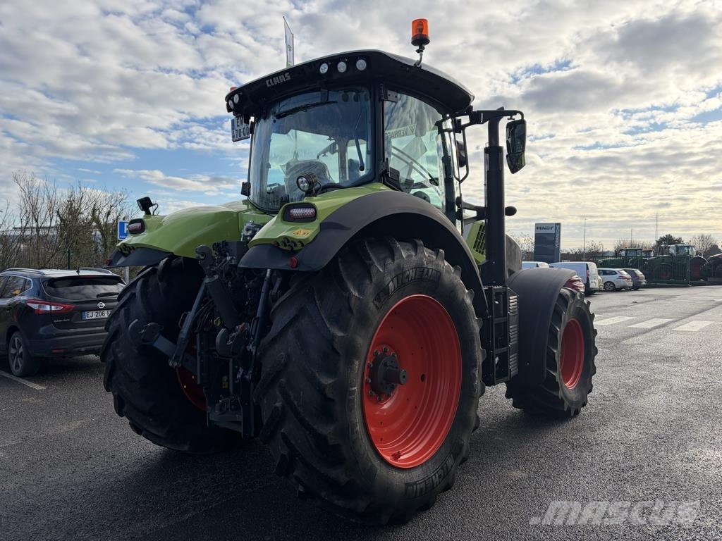 CLAAS Axion 810 CEBIS Trattori