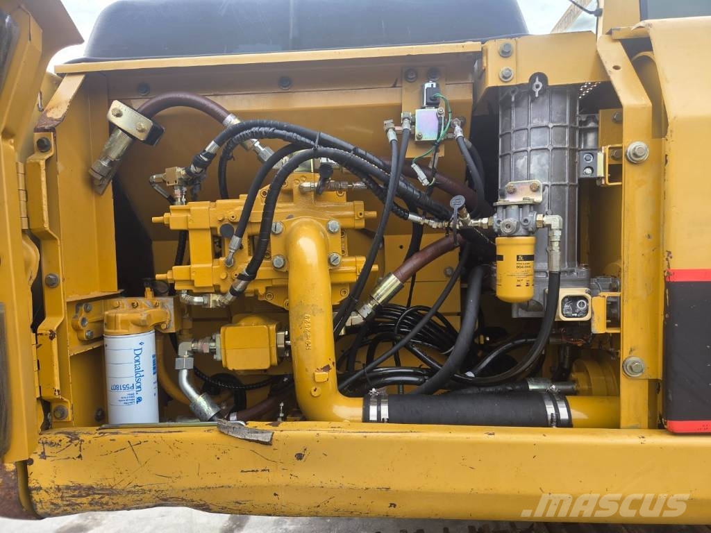 CAT 322 B LN Lánctalpas kotrók
