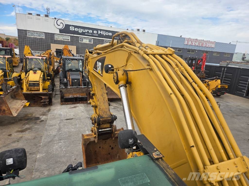 CAT 322 B LN Lánctalpas kotrók