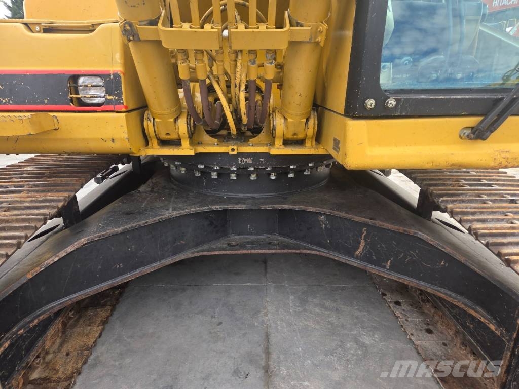 CAT 322 B LN Lánctalpas kotrók