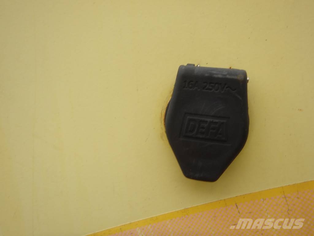 Yanmar SV 100 Engcon حفارات وسط 7 طن - 12 طن