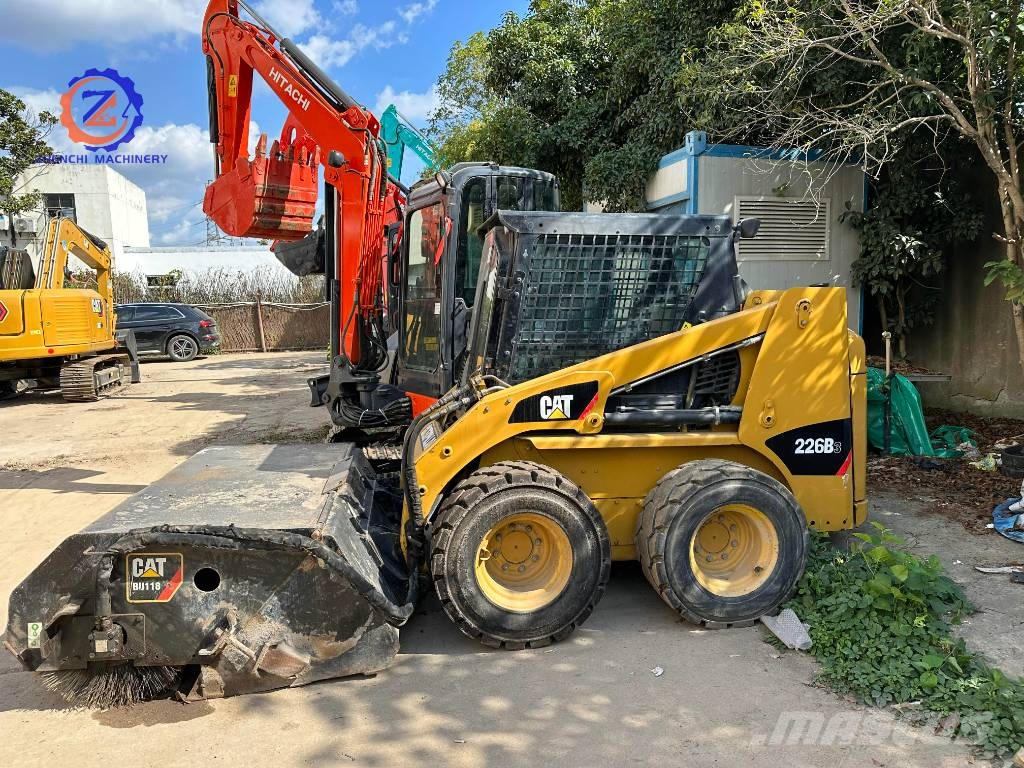 CAT 226 B Skid steer mini utovarivači
