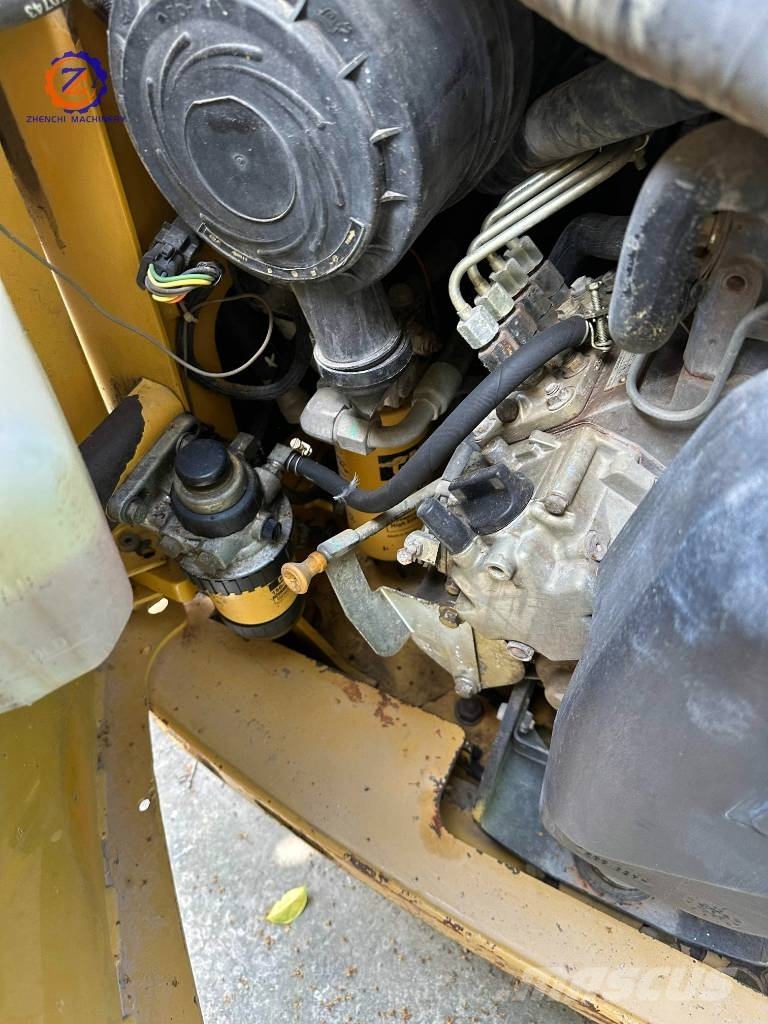 CAT 226 B Skid steer mini utovarivači