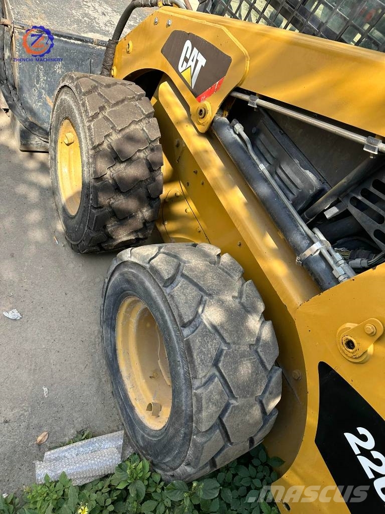 CAT 226 B Skid steer mini utovarivači
