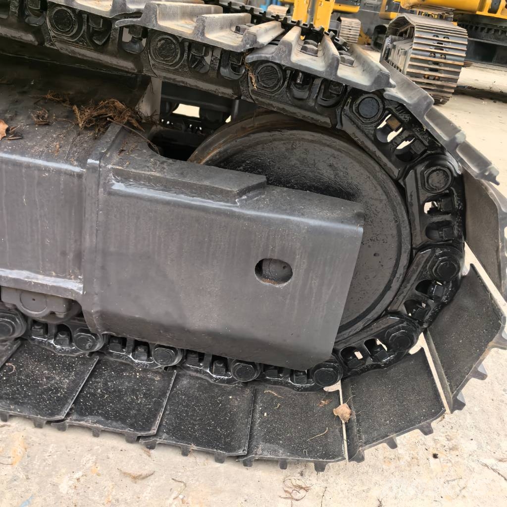 Komatsu PC 220-8 Гусеничні екскаватори