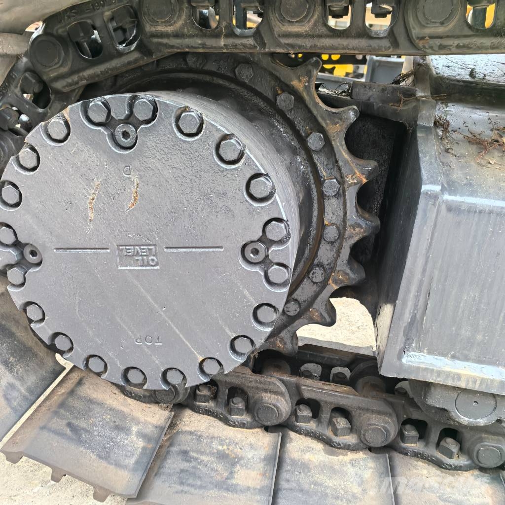 Komatsu PC 220-8 Гусеничні екскаватори