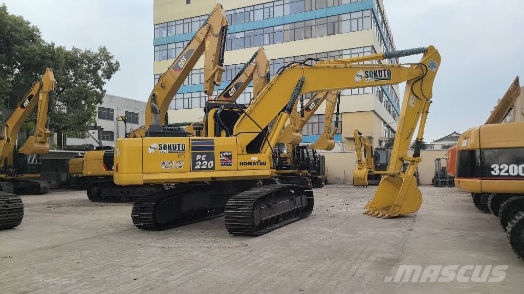 Komatsu PC 220-8 Гусеничні екскаватори