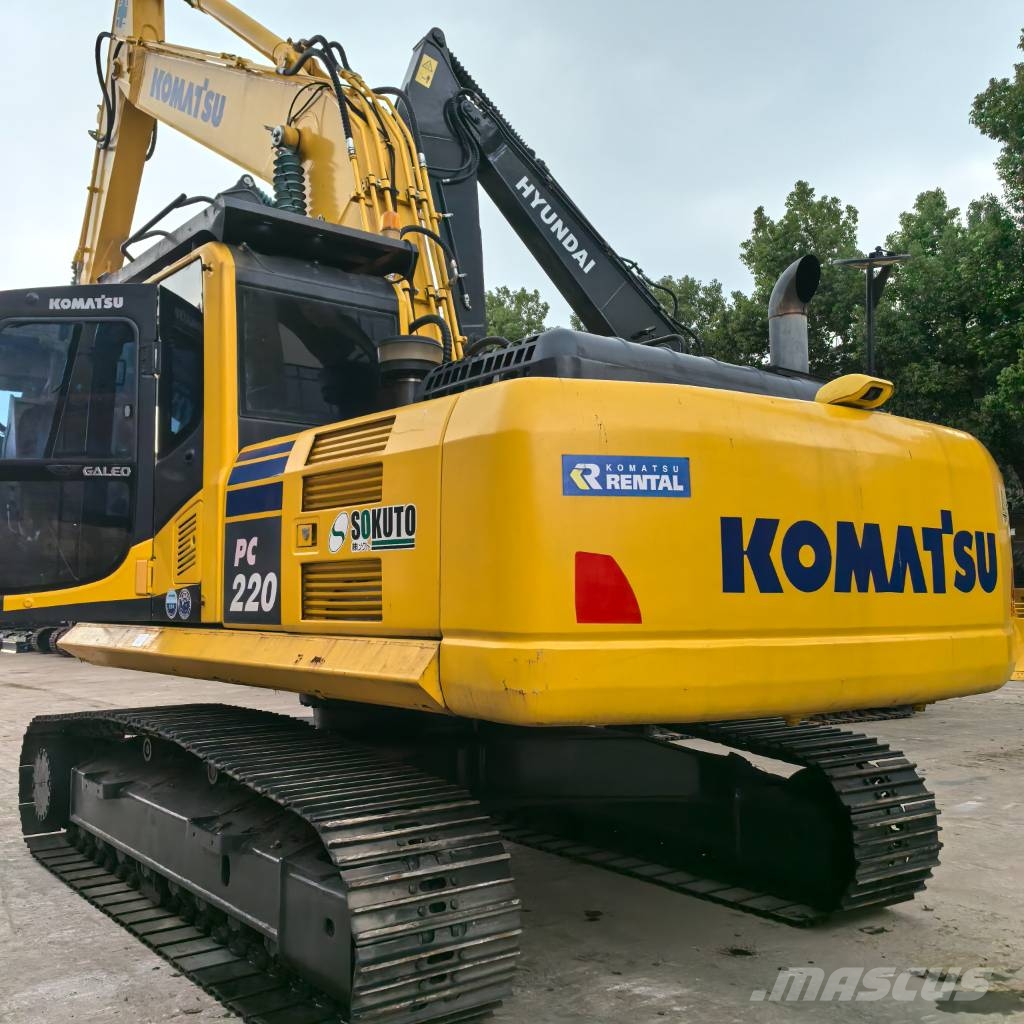 Komatsu PC 220-8 Гусеничні екскаватори