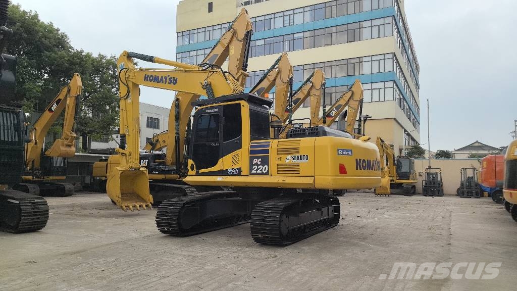 Komatsu PC 220-8 Гусеничні екскаватори