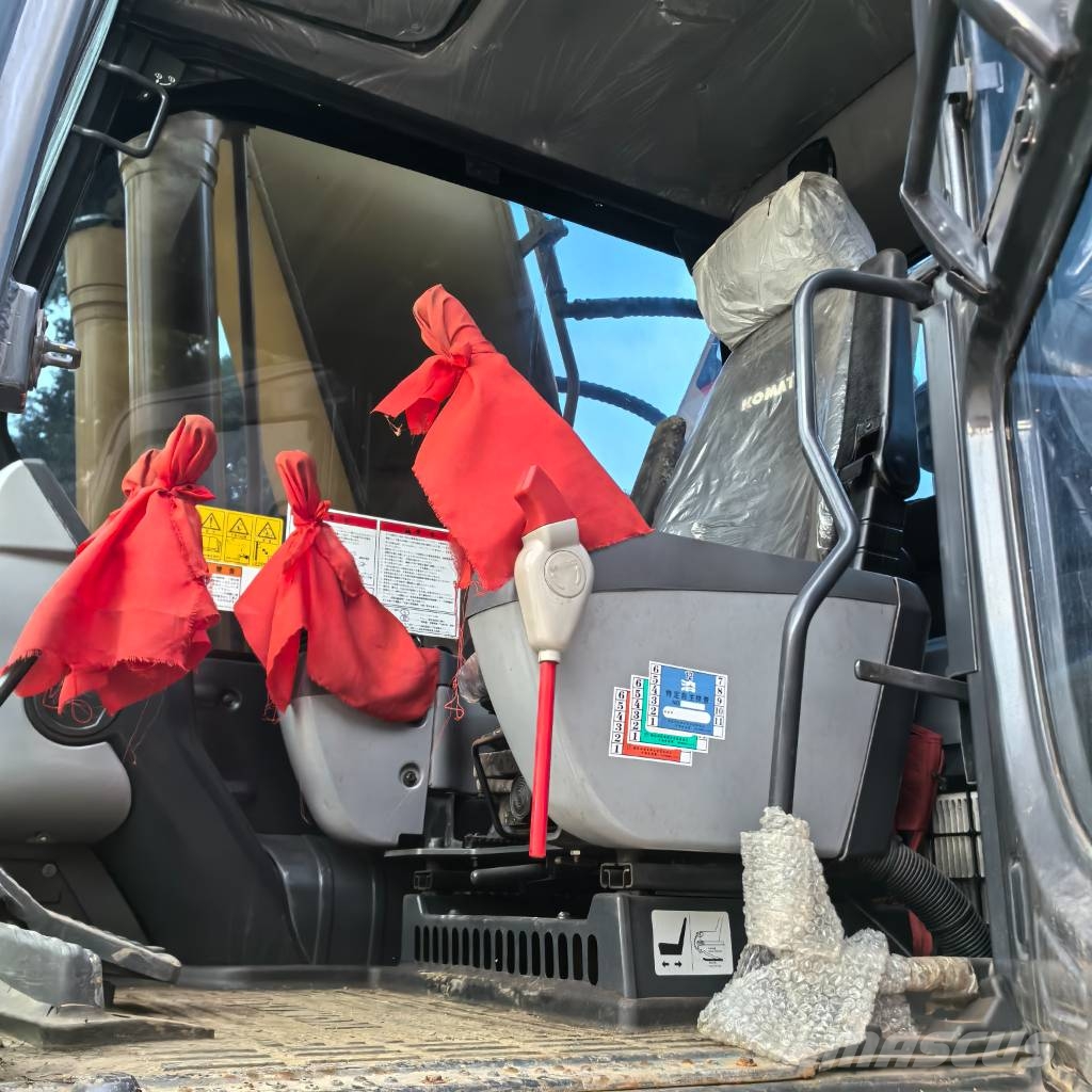 Komatsu PC 220-8 Гусеничні екскаватори