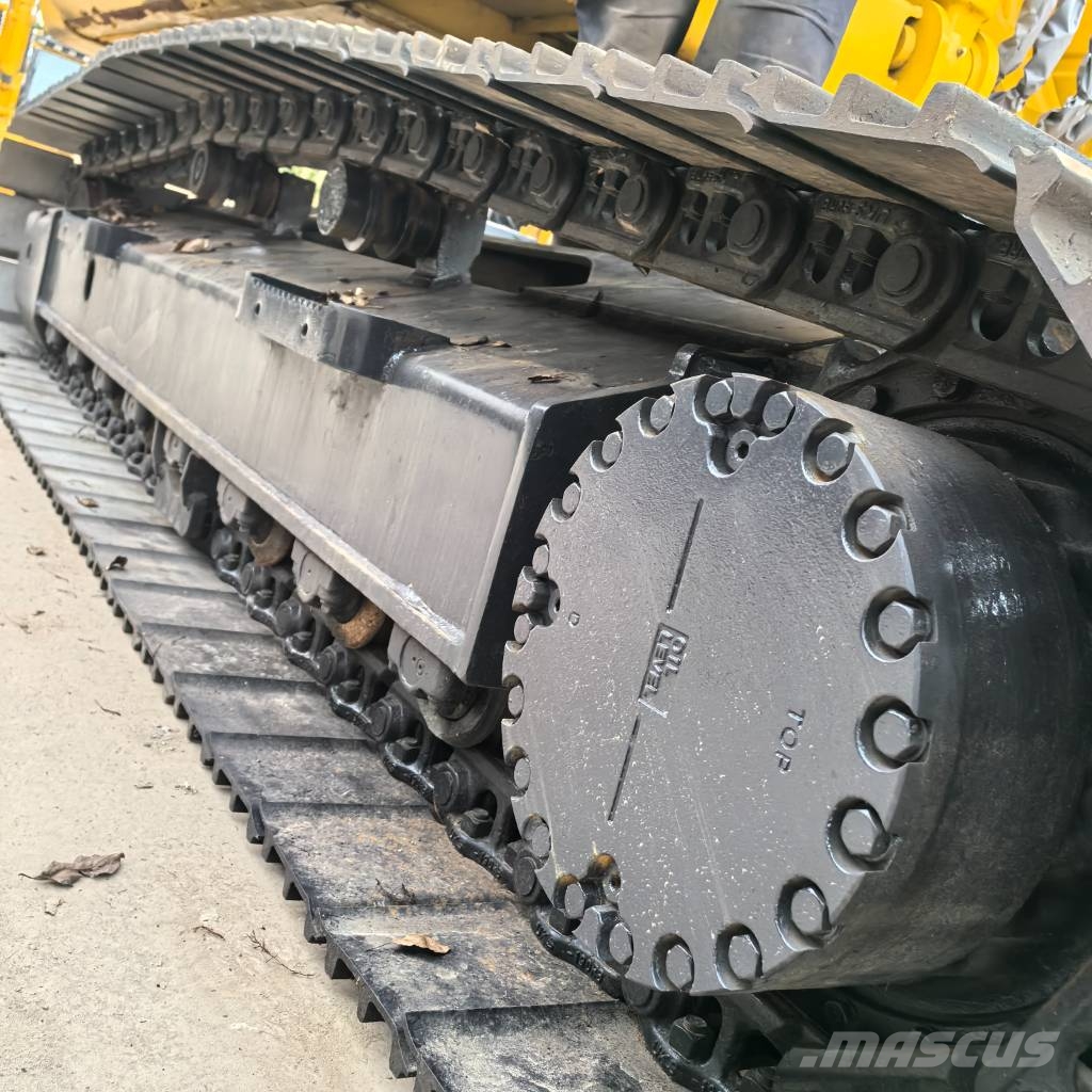 Komatsu PC 220-8 Гусеничні екскаватори