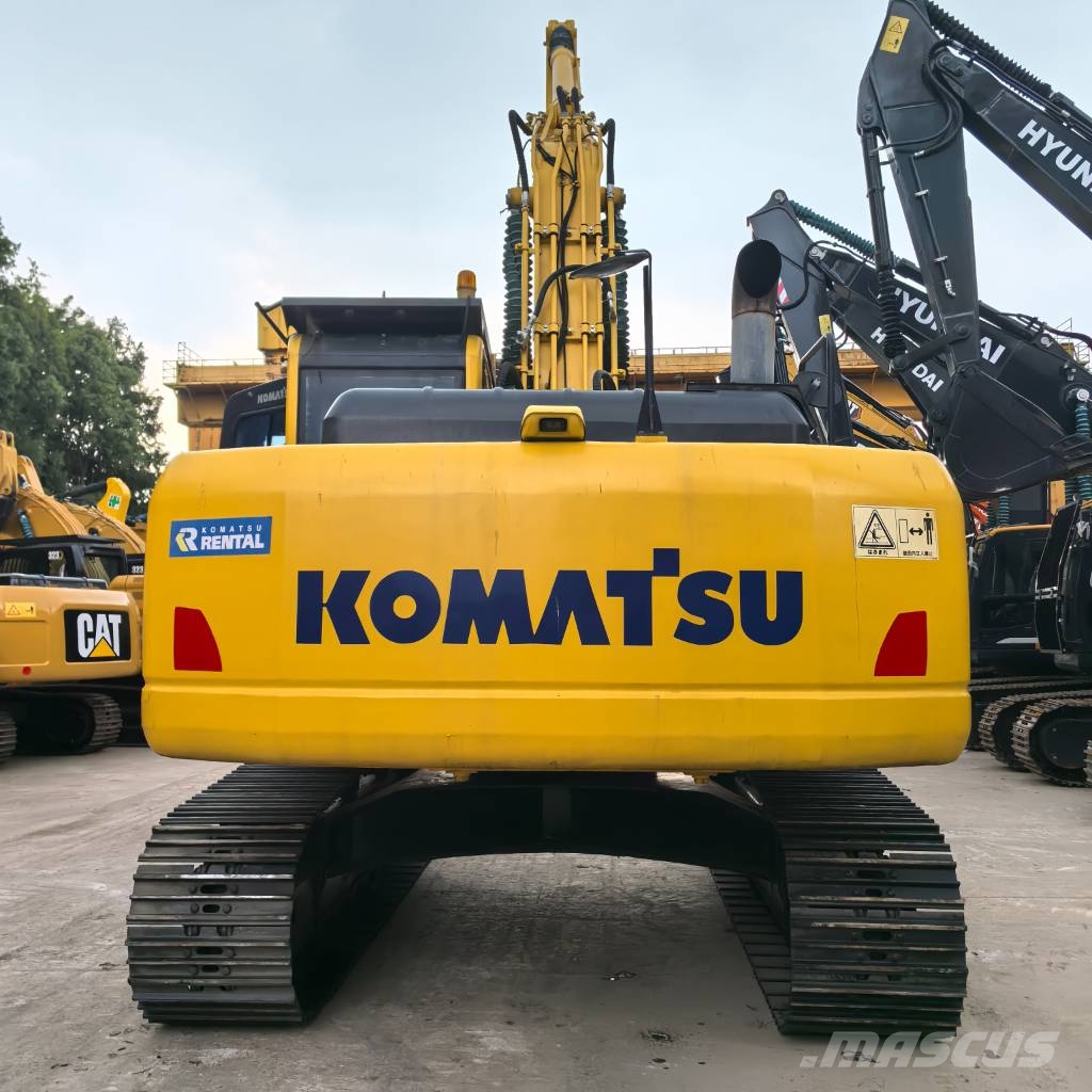 Komatsu PC 220-8 Гусеничні екскаватори