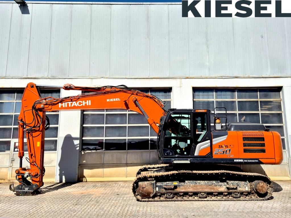 Hitachi ZX 250 LC N-7 Escavatori cingolati
