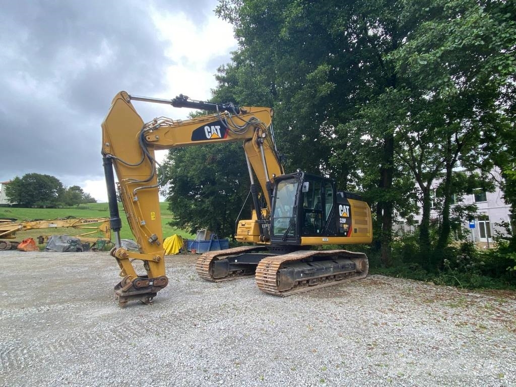 CAT 326 F Pásová rýpadla