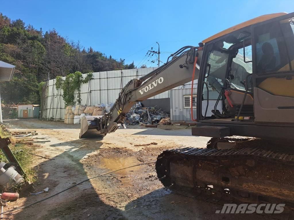 Volvo Penta EC220E 중형굴삭기 7톤-28톤