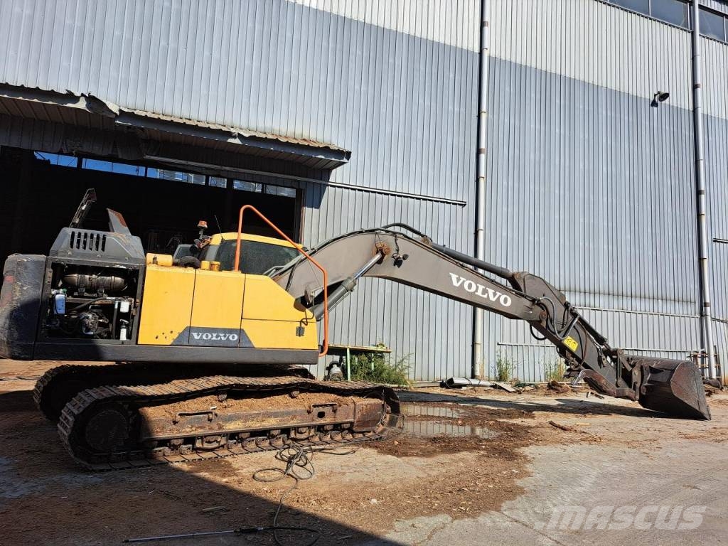 Volvo Penta EC220E 중형굴삭기 7톤-28톤