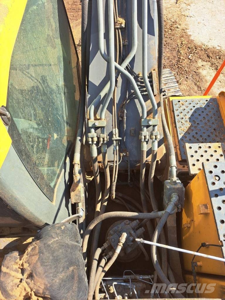 Volvo Penta EC220E 중형굴삭기 7톤-28톤