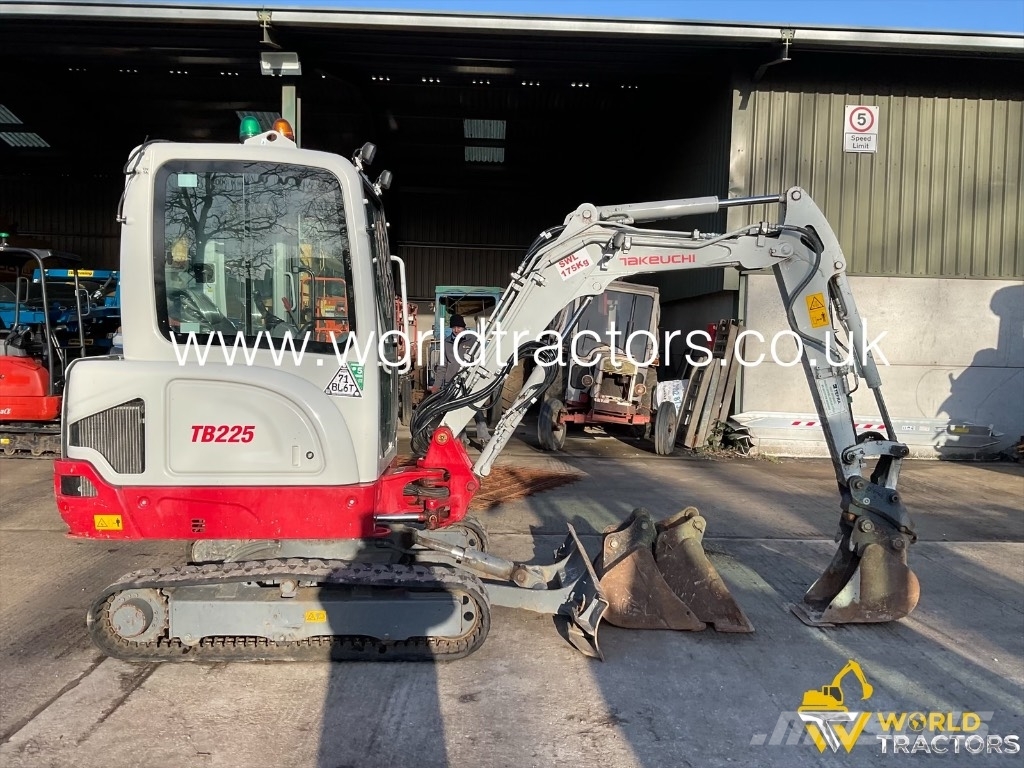 Takeuchi TB 225 Minigravere <7t