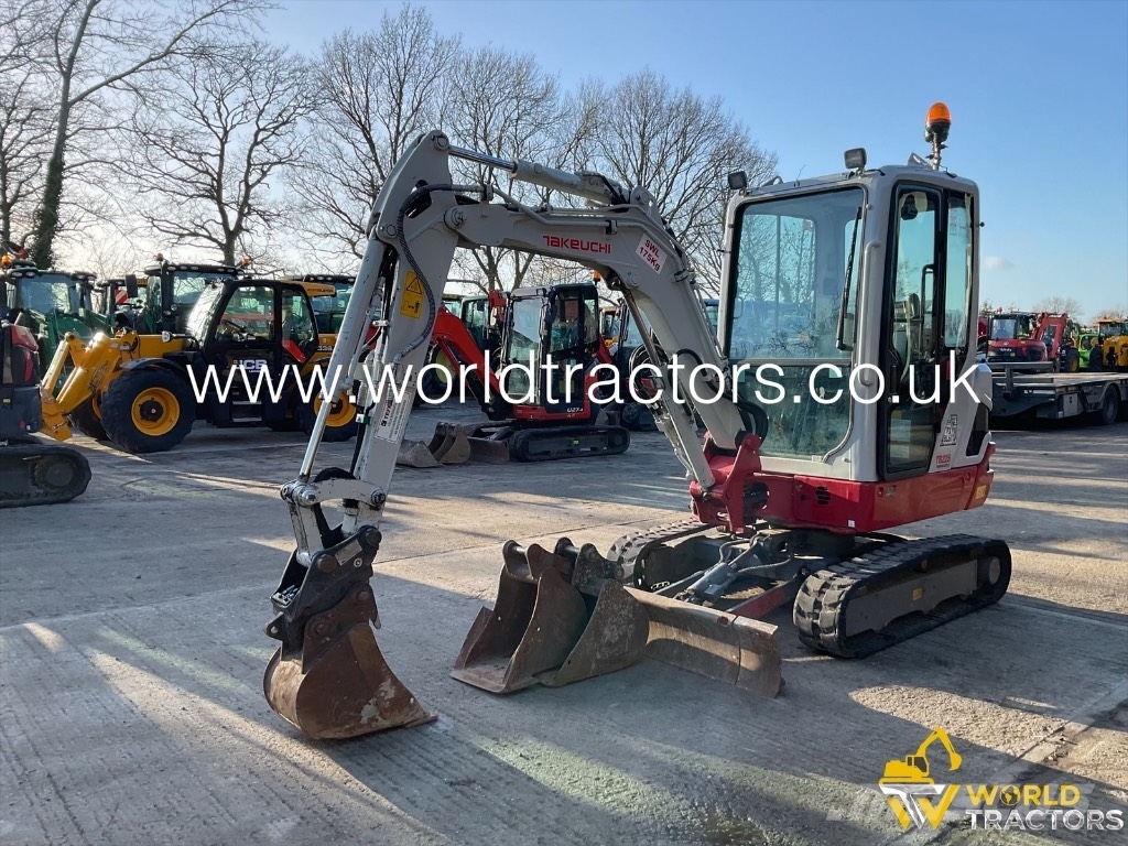Takeuchi TB 225 Minigravere <7t