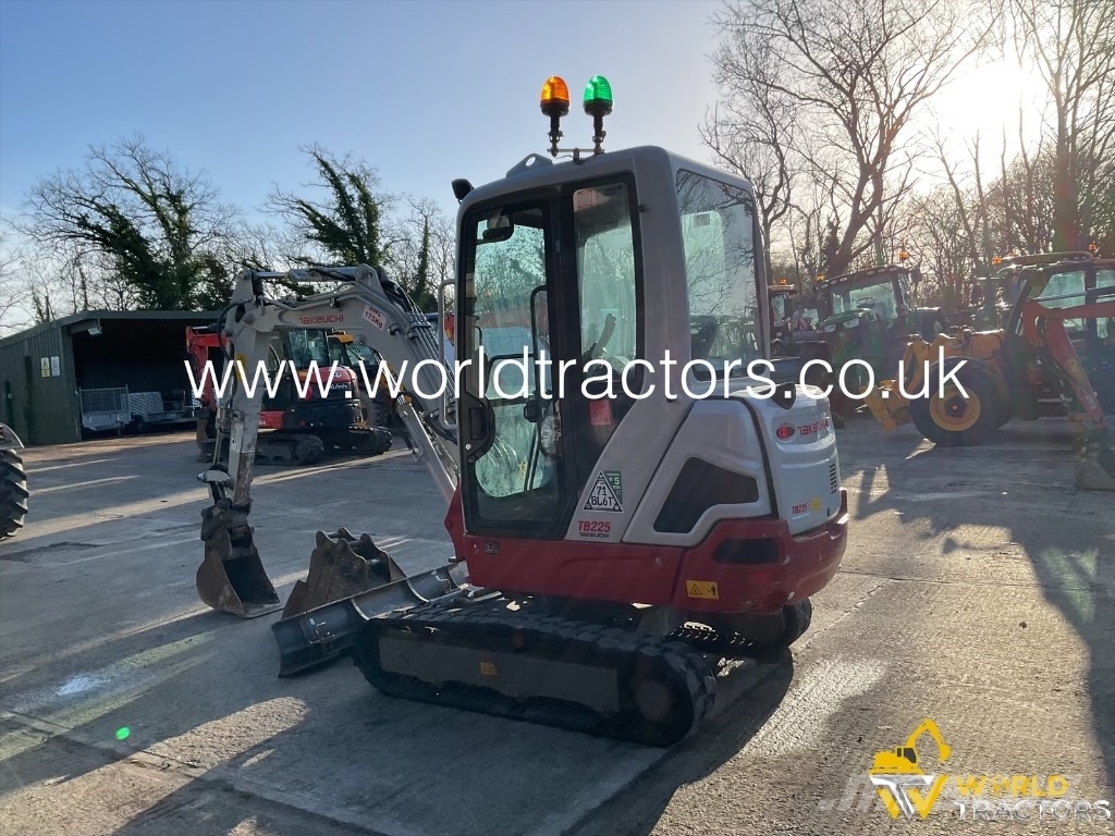 Takeuchi TB 225 Minigravere <7t